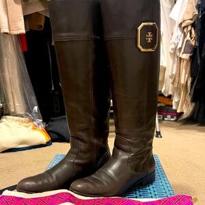 Tory Burch Lawrie Riding Boot 30mm Equestrian Calf in (dark brown) size 8